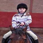 Rachelle te paard (pony)